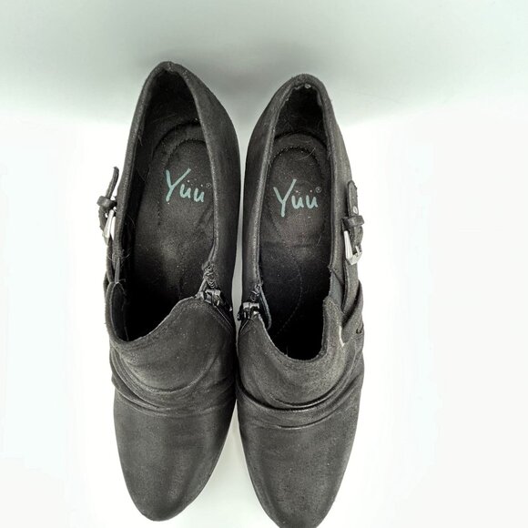 Yuu Womens Razzy  Black Ankle Boots 10M Buckle Comfort - Picture 4 of 8